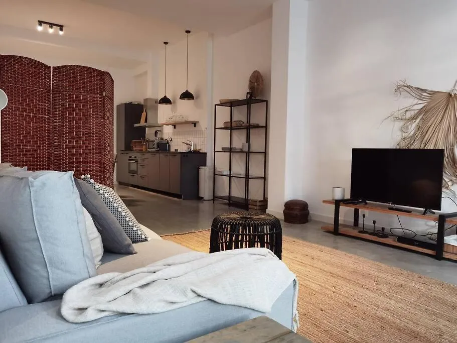 Lovely 2 Bedroom Serviced Apartment In Rotterdam Hollandia