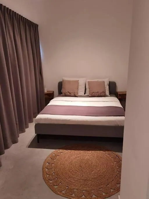 Lovely 2 Bedroom Serviced Apartment In Rotterdam